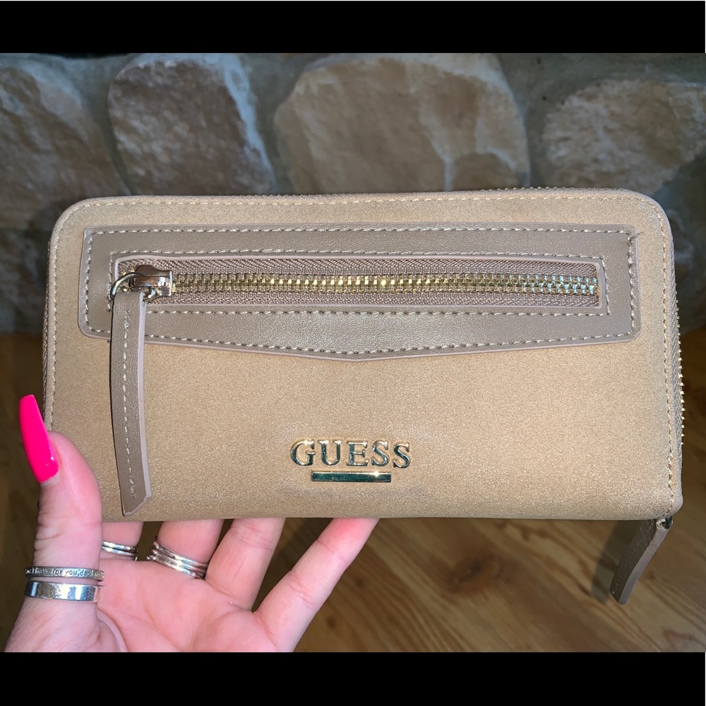 Guess Wallet